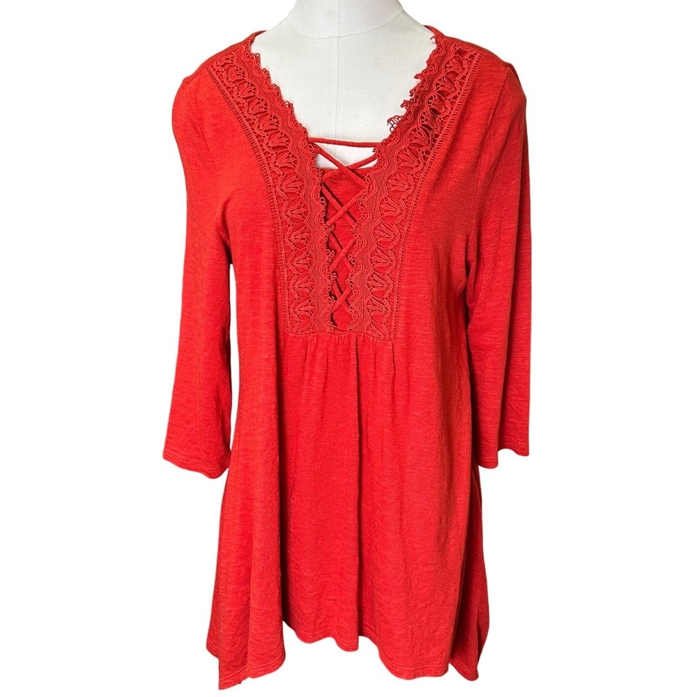 Chico's Tunic Women 0 Red Lace Up V-Neck Crochet Trim Sharkbite‎ Hem 3/4 Sleeve